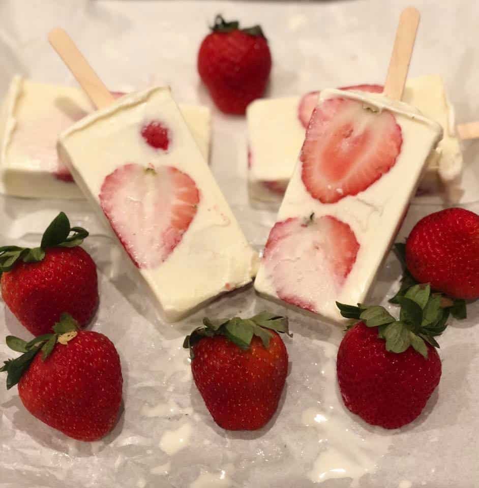 Fresh fruit popsicle – Popaletas