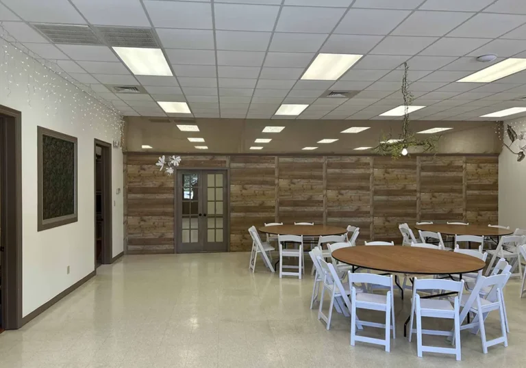 sweet magnolia dining area