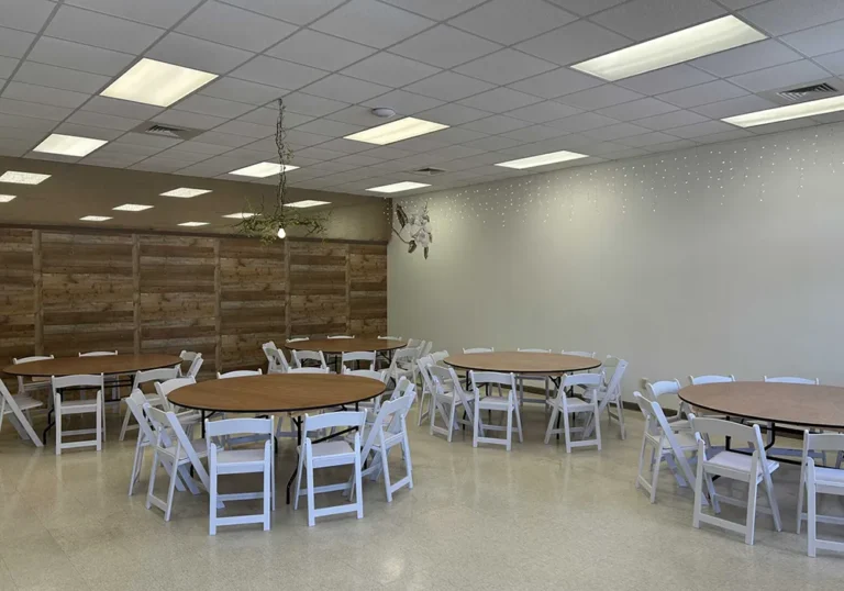 sweet magnolia dining area